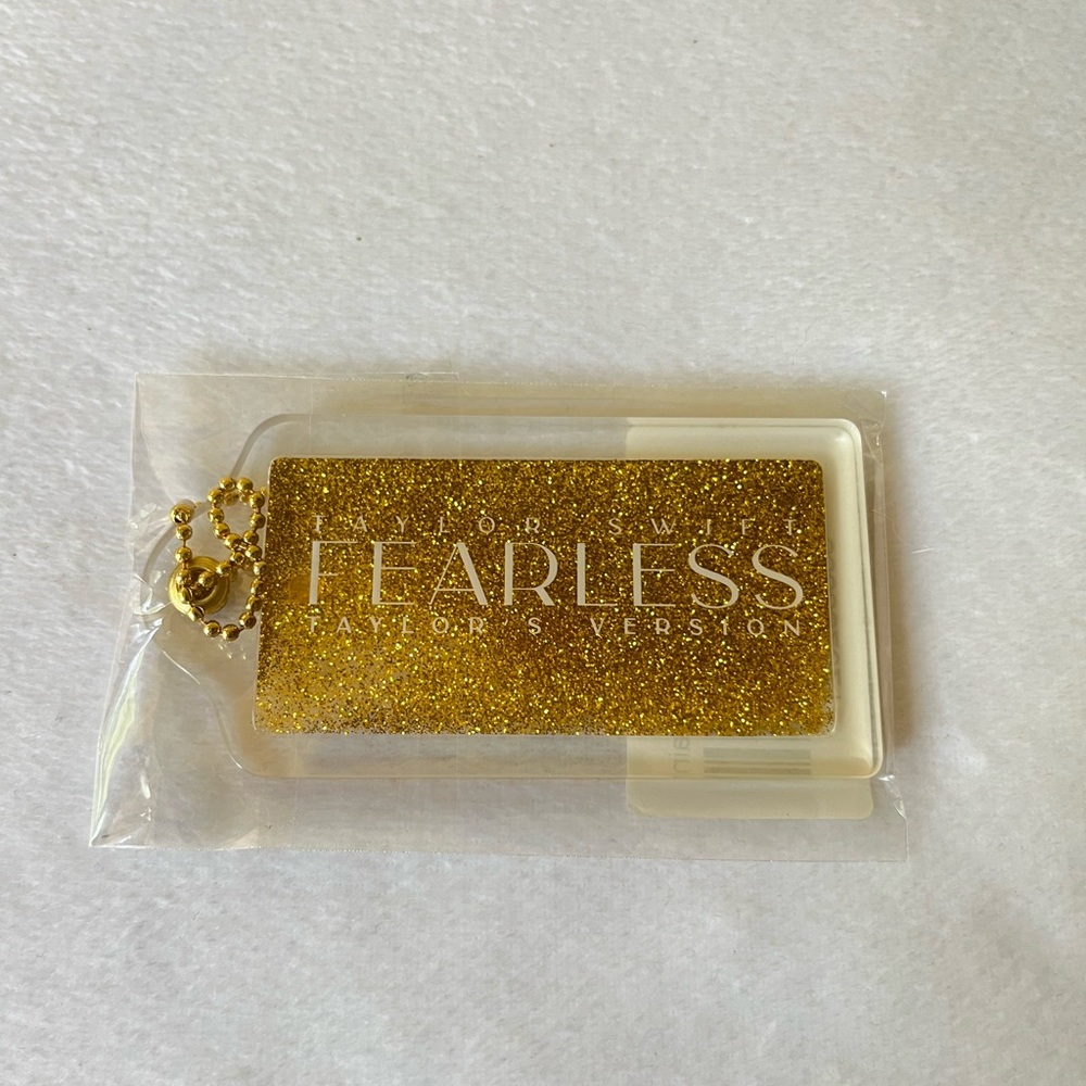 Taylor Swift Fearless Glitter Keychain